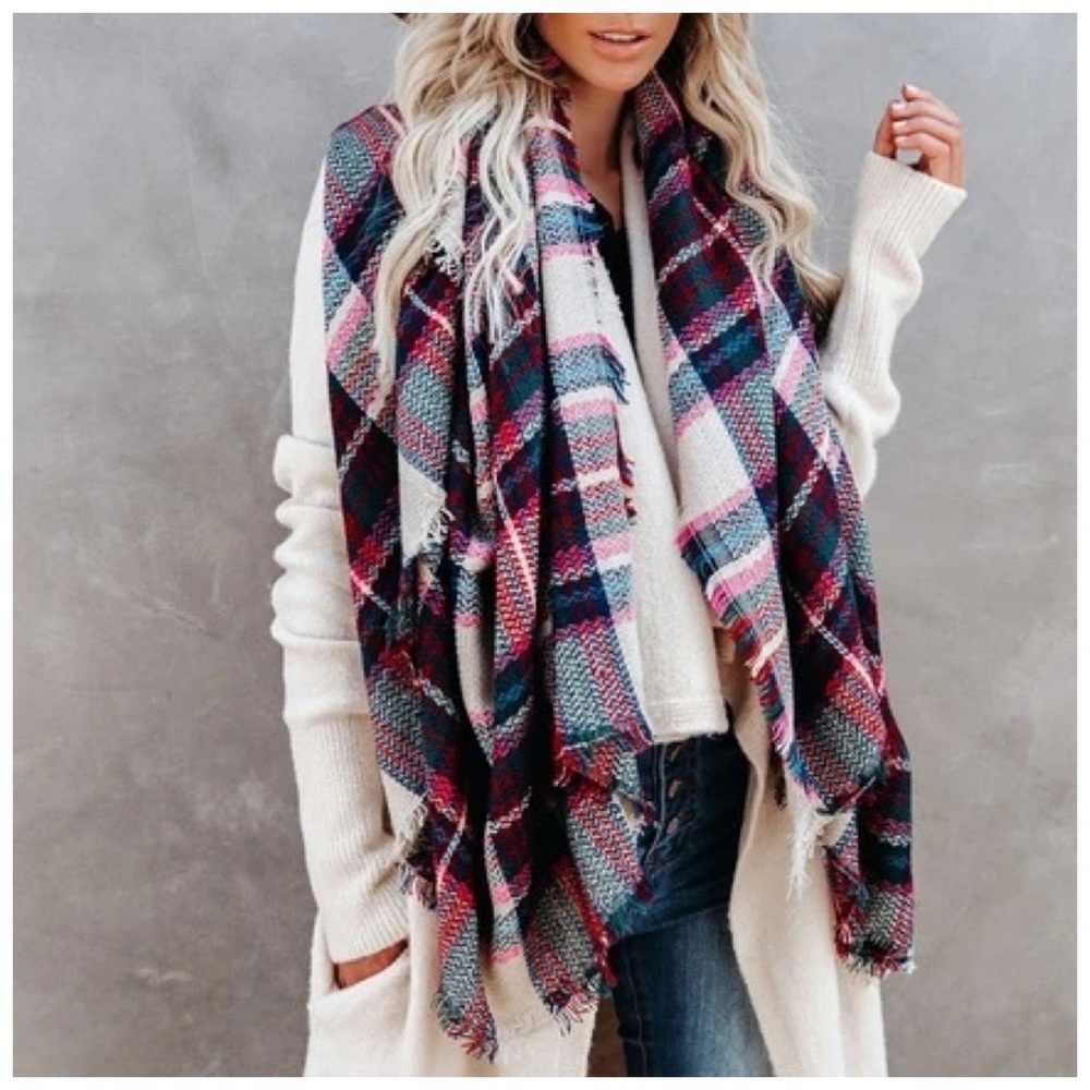 FUCHSIA | Plaid blanket scarf
